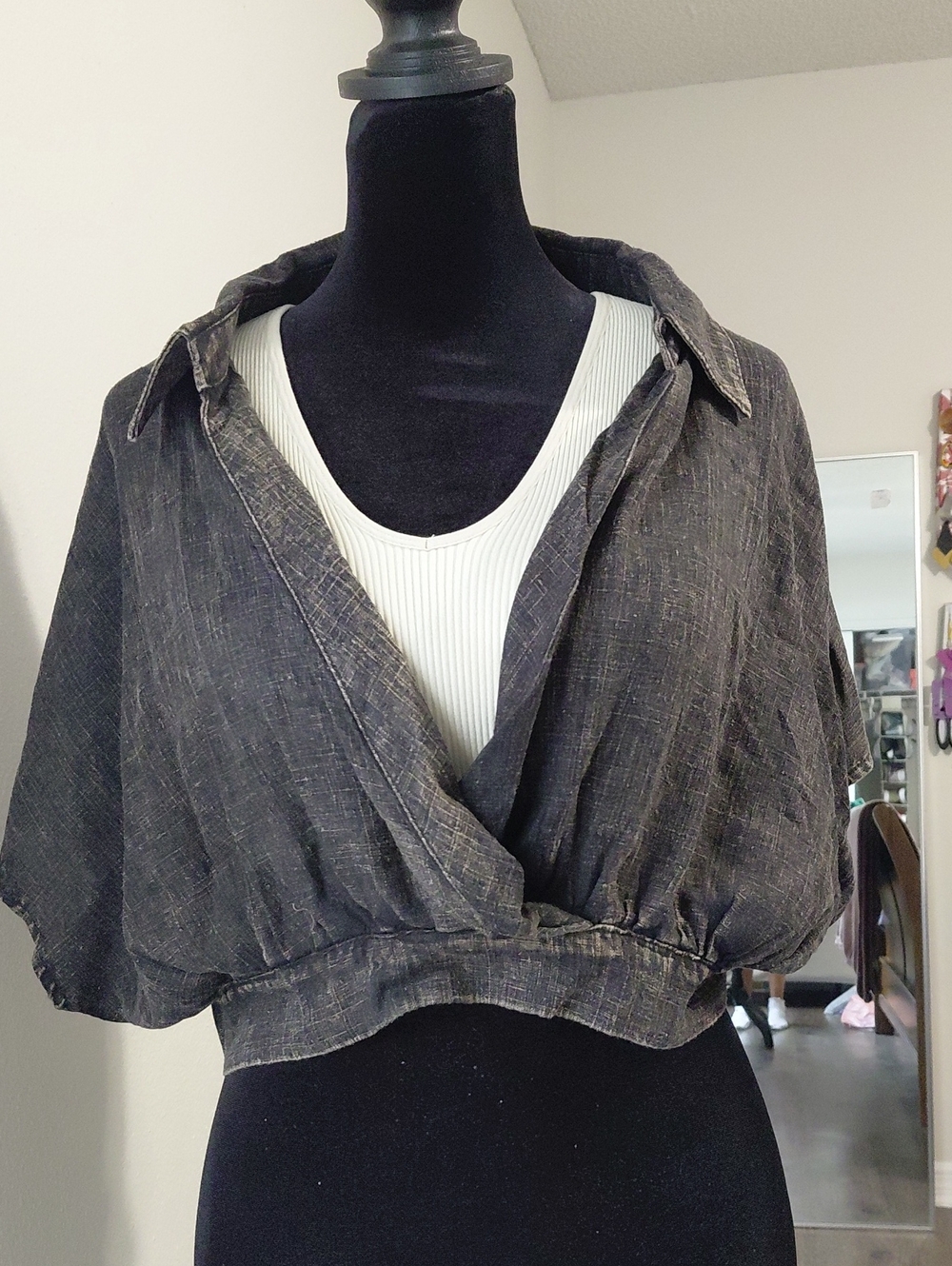 Zenana Outfitters Black Cropped Collared Wrap Top